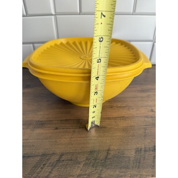 Vtg Yellow Tupperware Servalier 8" Square Bowl 1970's - Picture 8 of 8